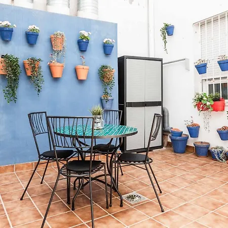 Urbanchicmalaga Historic Patio Free Parking *