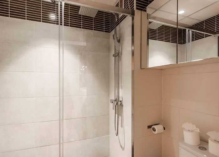 Urbanchicmalaga Historic With Quiet Patio *